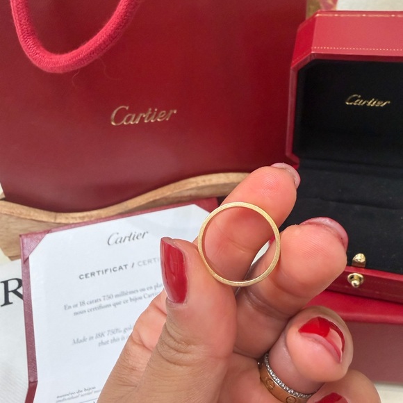 Authentic Cartier Love Ring in 18k Yellow Gold - Size 52 (USA 6) - Picture 3 of 6